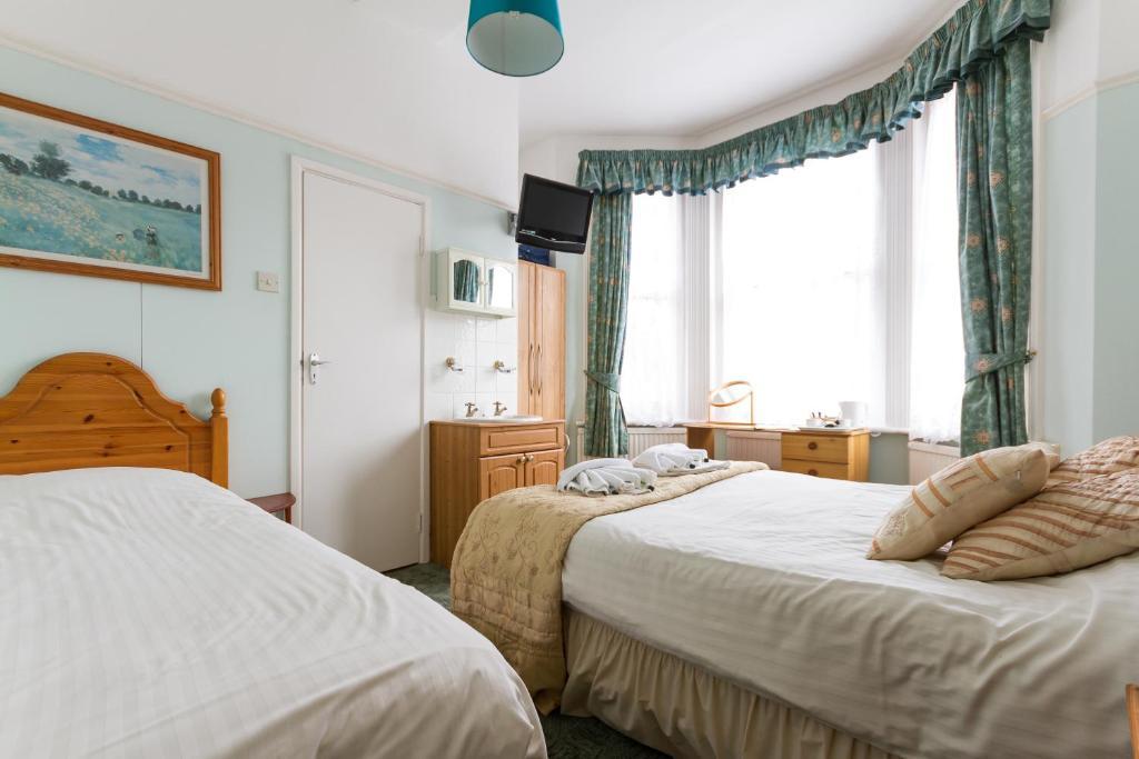 Sandbar Beach House - Family And Couples Only Bournemouth Szoba fotó